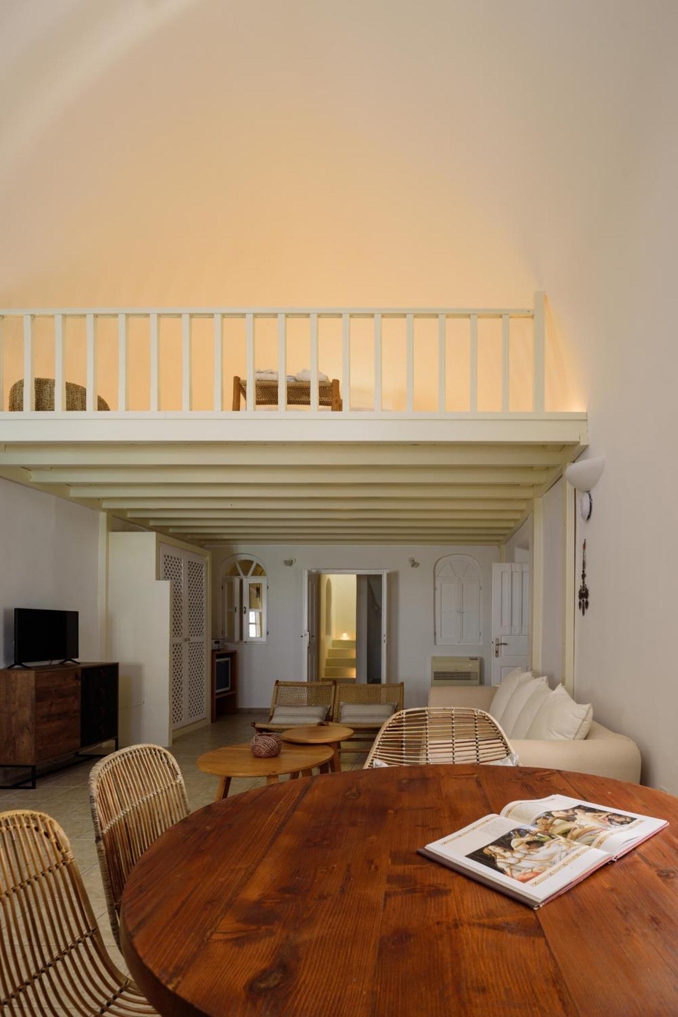Revelis Villa & Canava ฟิรา ภายนอก รูปภาพ
